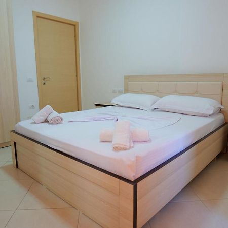 Almare Apartments Vlore Luaran gambar