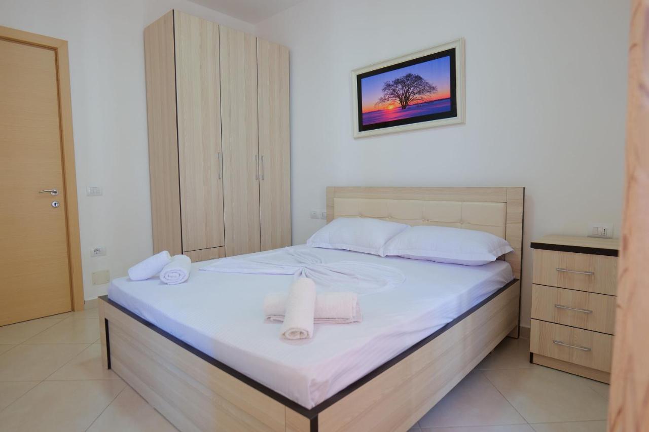 Almare Apartments Vlore Luaran gambar