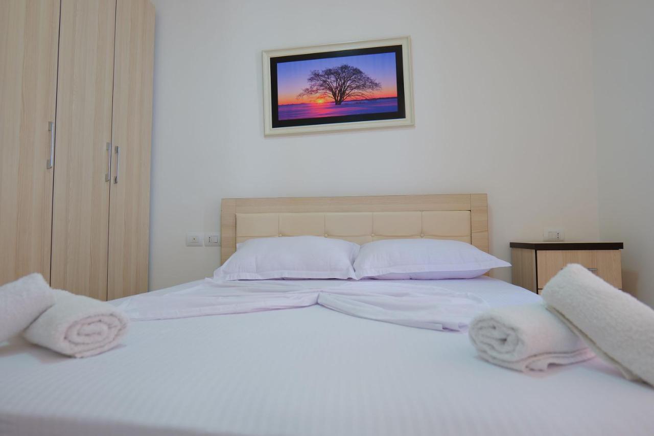 Almare Apartments Vlore Luaran gambar