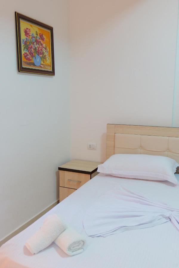 Almare Apartments Vlore Luaran gambar