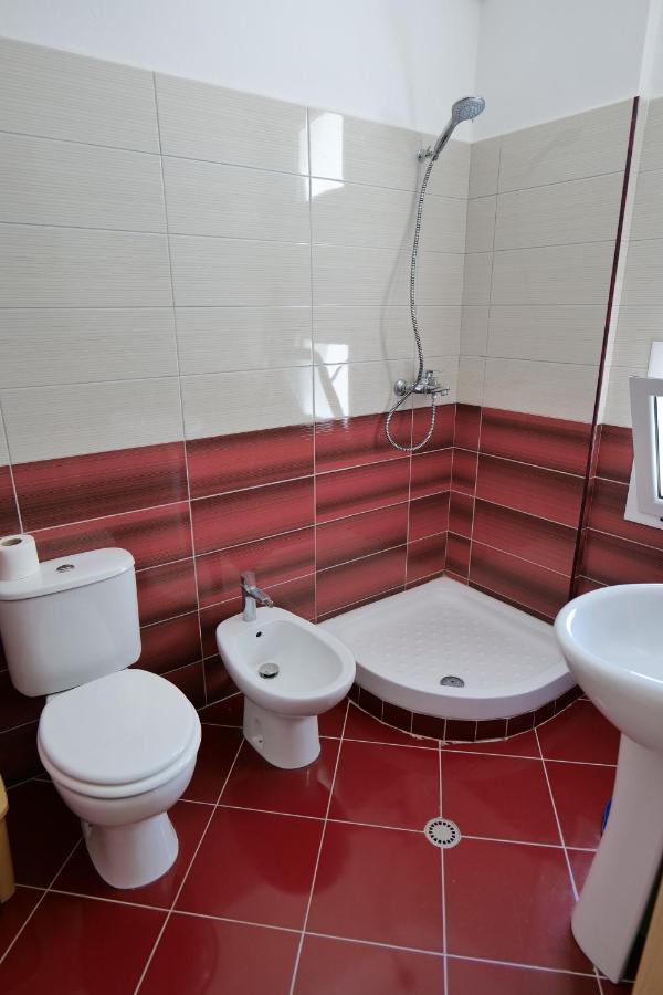 Almare Apartments Vlore Luaran gambar